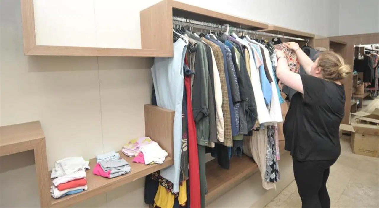 HAVALAR SOĞUDU; SOSYAL MARKETİN STOKLARI TÜKENDİ