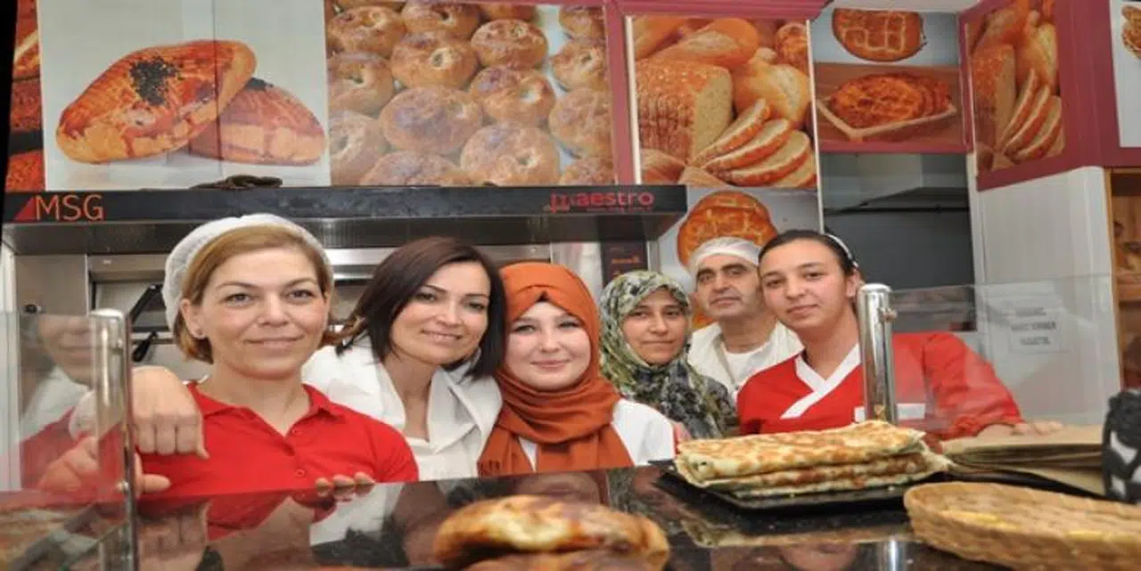 BUCA ESNAFI ‘DEVLET SÖZÜ’NÜ SENEM KILIÇ’TAN DİNLEDİ