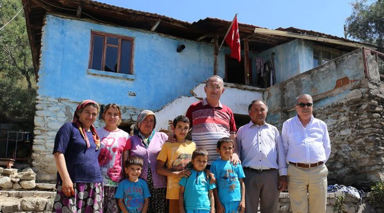 Sertel şehit ailelerini bayramda da yalnız bırakmadı