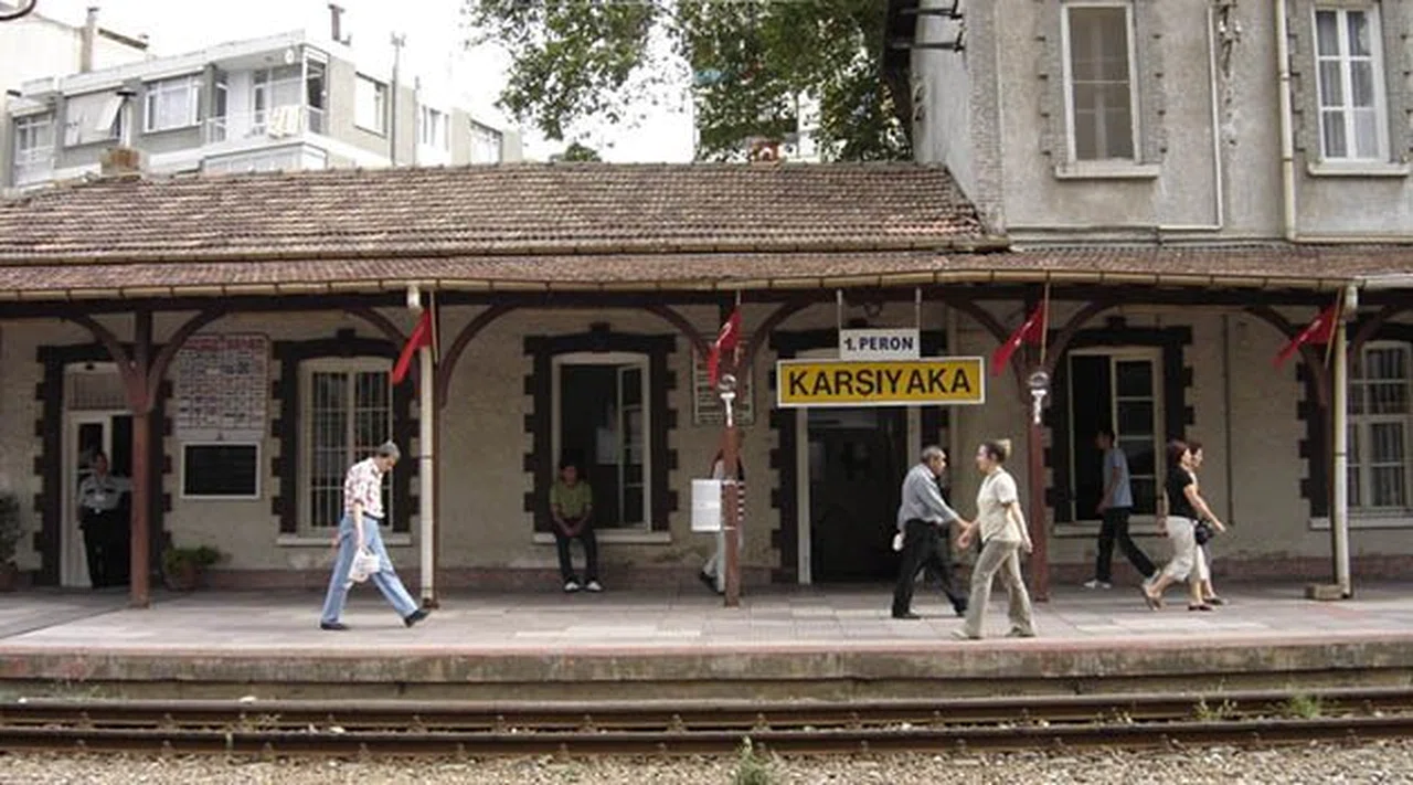 Tarihi Karşıyaka İstasyonuna Bakanlık Hamlesi