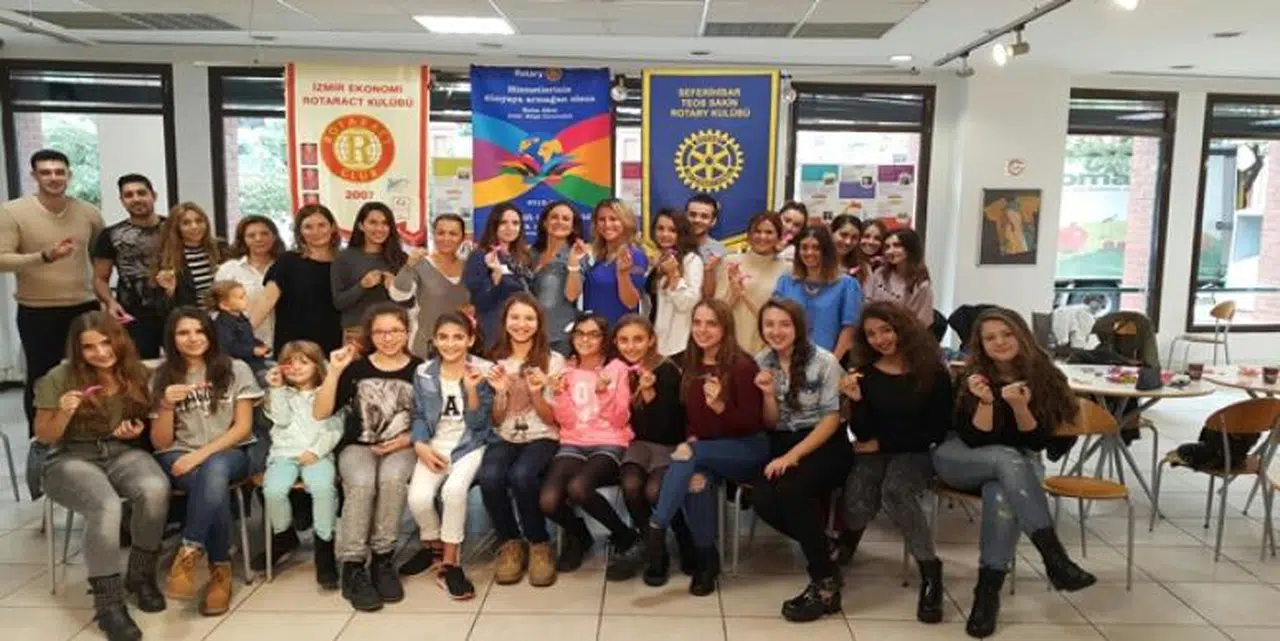 İZMİR  EKONOMİ ROTARACT KULÜBÜ’NDEN ÇOCUKLARA UMUT PROJESİ