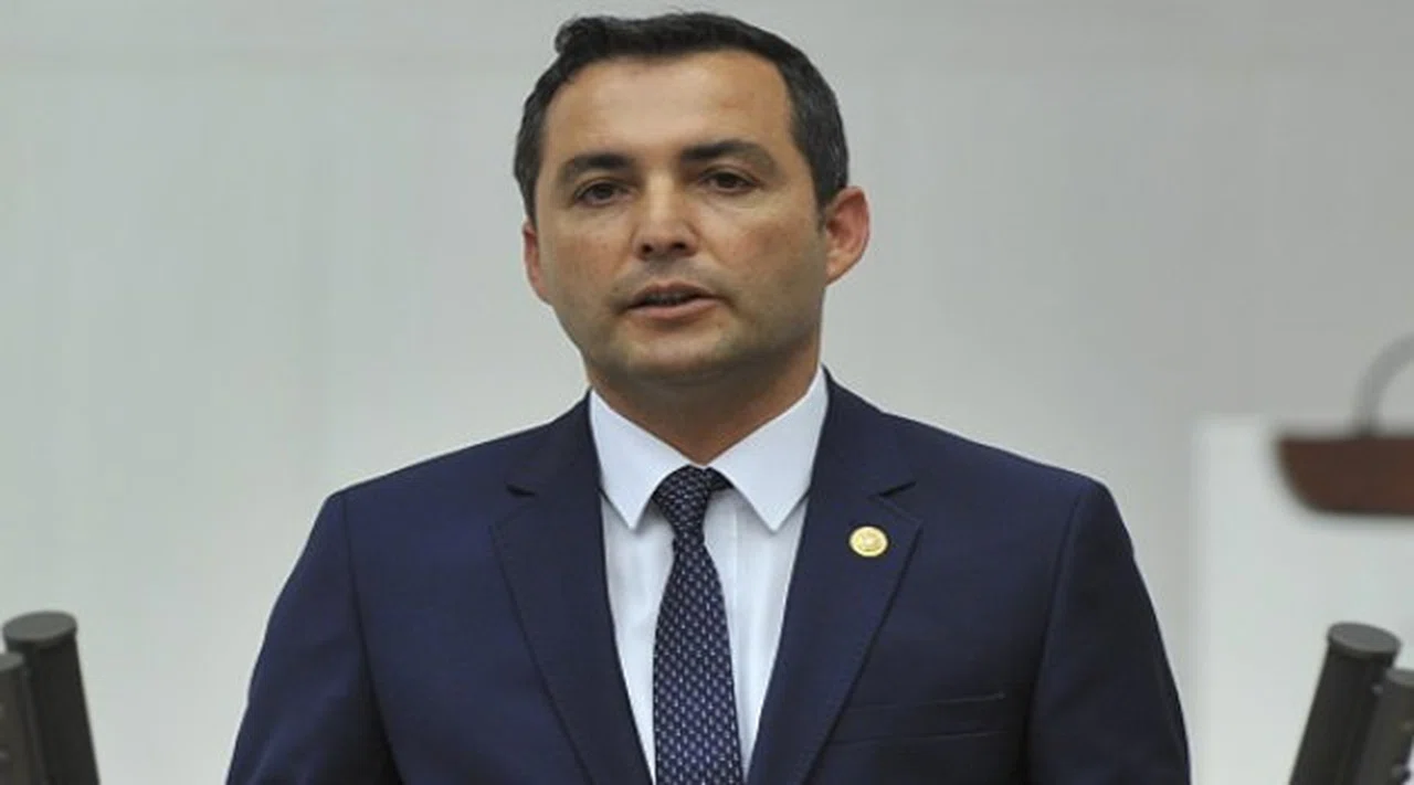 Üniversiteler Devlete Devredilsin