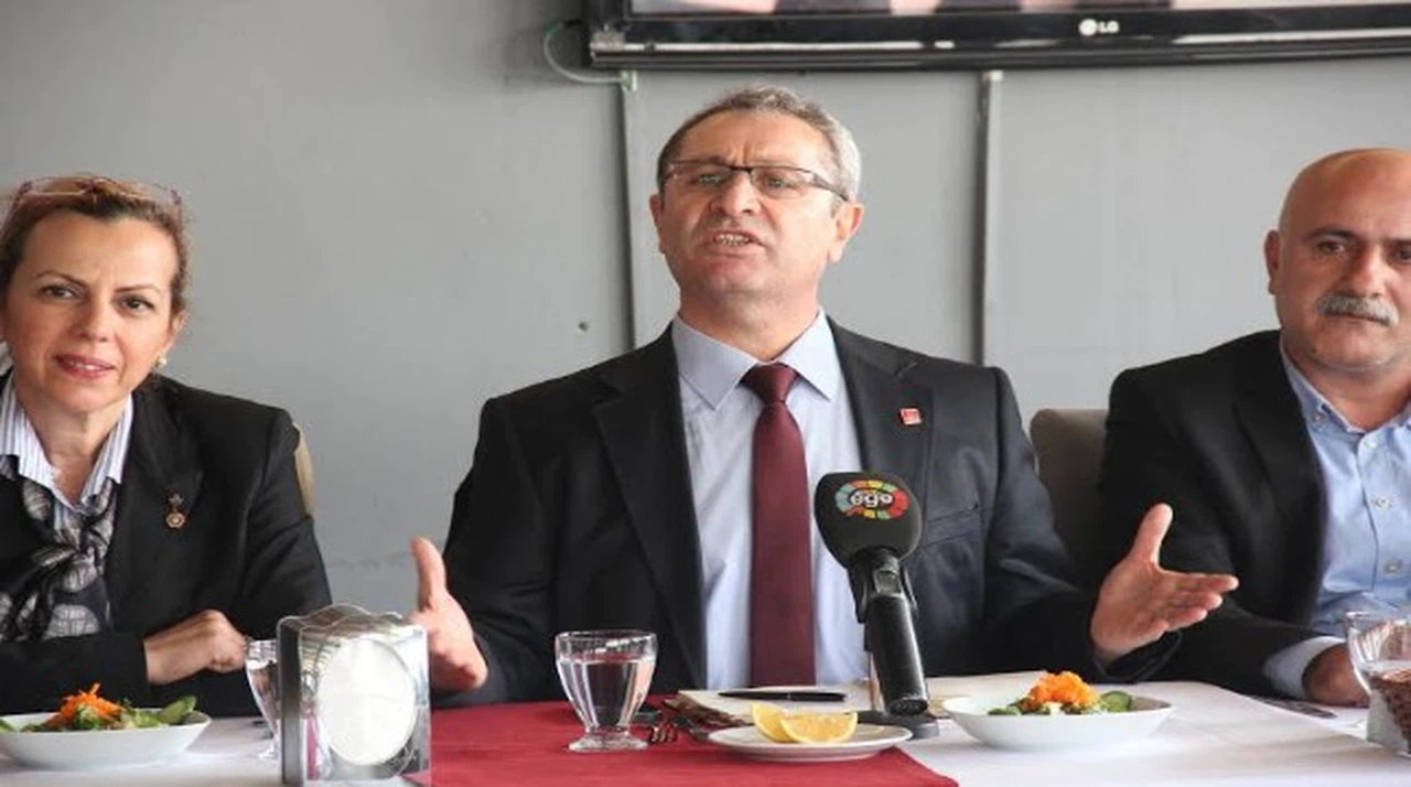 CHP KARABAĞLAR'DA İL KONGRESİ SANCISI: MECLİS ÜYESİNE HAKARET İDDİASI!