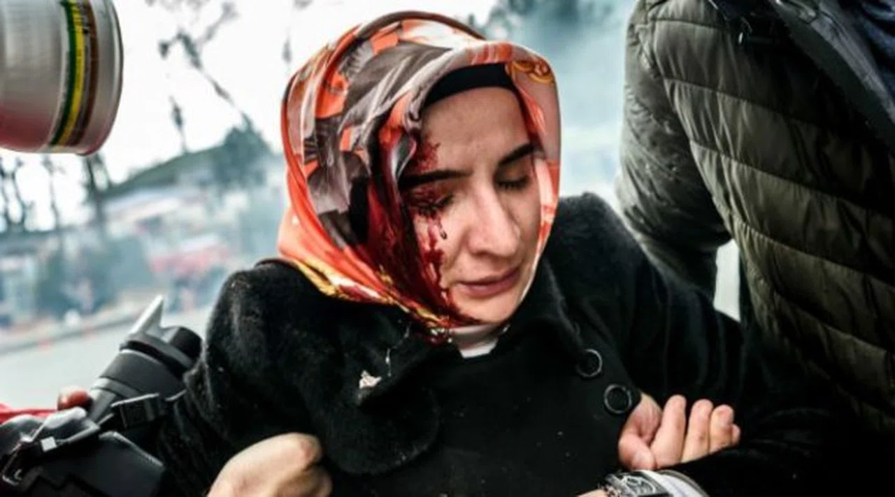 Zaman gazetesi önünde ikinci polis müdahalesi
