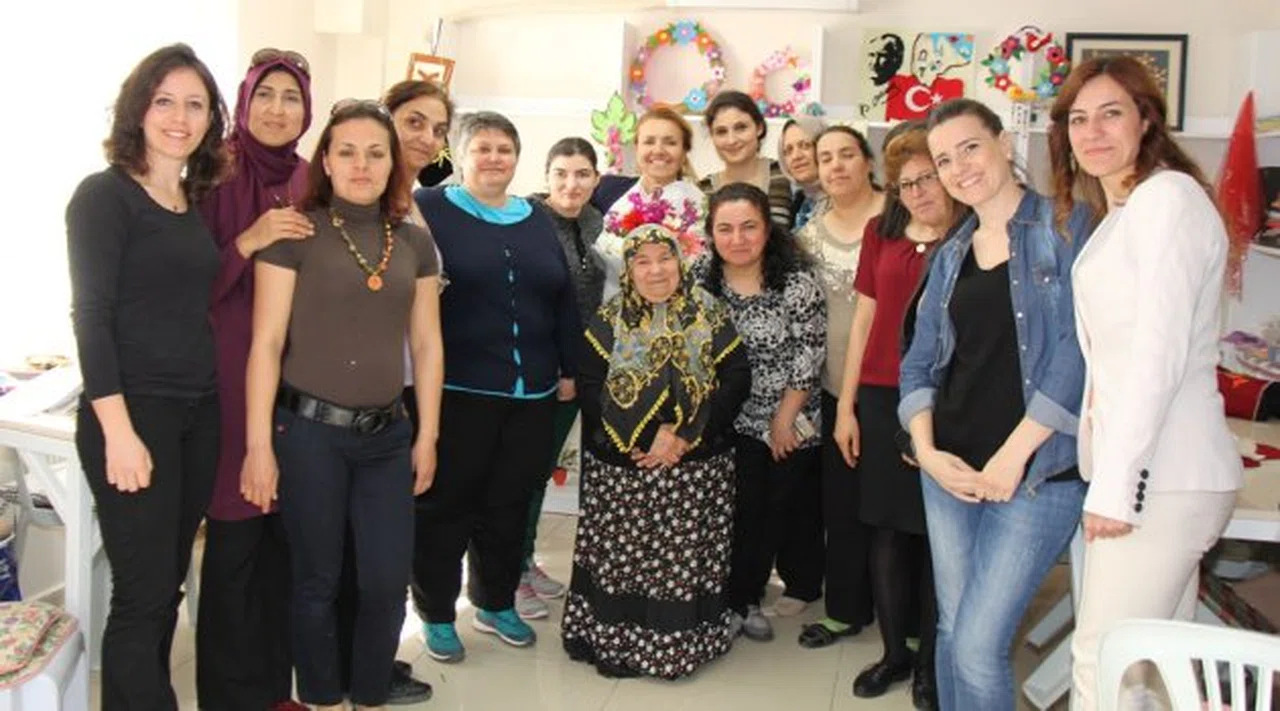 Zeytinalanı Semt Evi, eğitimlerine devam ediyor