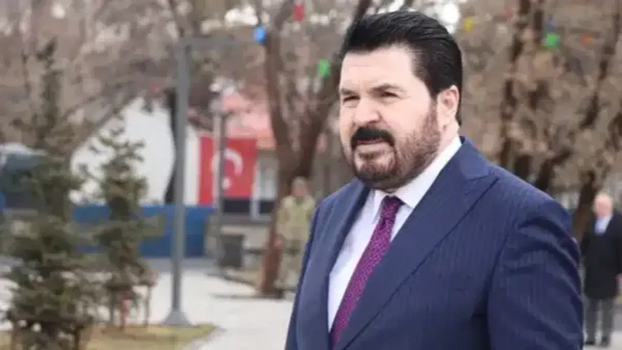 AK Partili Sayan'dan İktidara 'Özeleştiri' Ayarı: "Memleketi Oyaladınız, Ekonomiye Zarar Verdiniz! Değdi mi?"