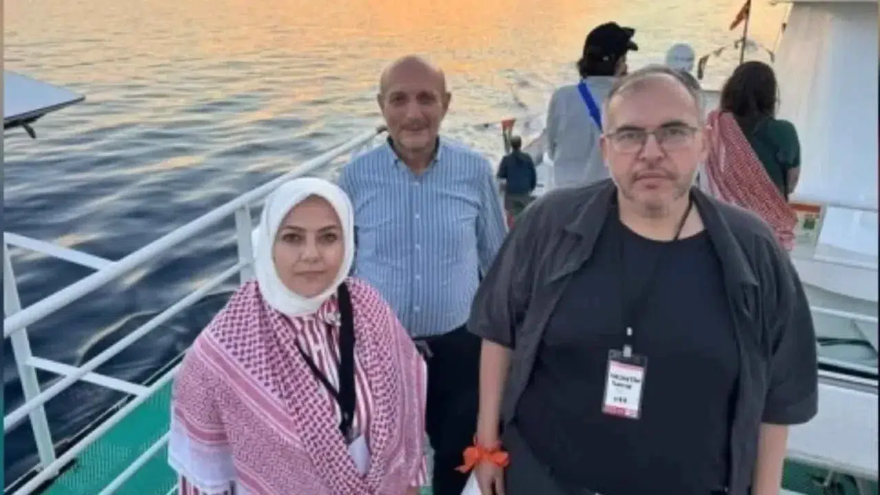 Gazze'ye doğru yola çıkan üç milletvekili İsrail tarafından alıkonuldu