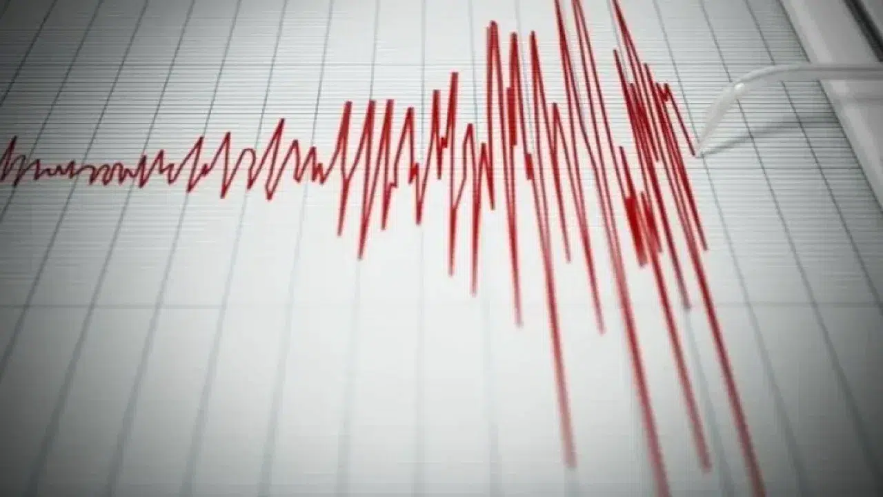 Marmara'da deprem: Kandilli'ye göre 5,3 AFAD'a göre 5 büyüklüğünde