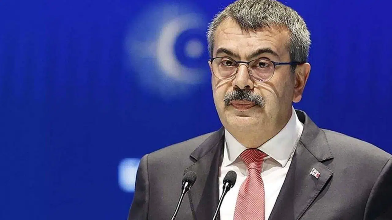 Milli Eğitim Bakanı Tekin duyurdu: Eğitim sistemi yine değişiyor!