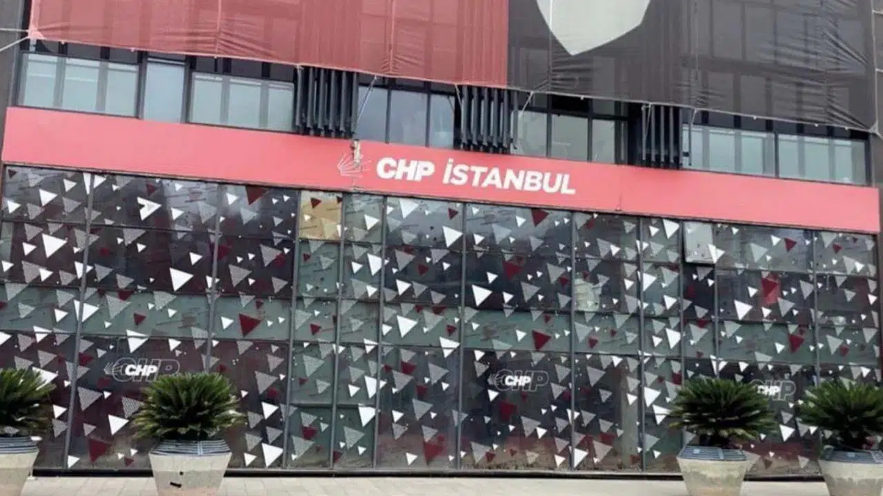 YSK mahkemenin talebini reddetmişti: CHP İstanbul Olağan İl Kongresi başladı