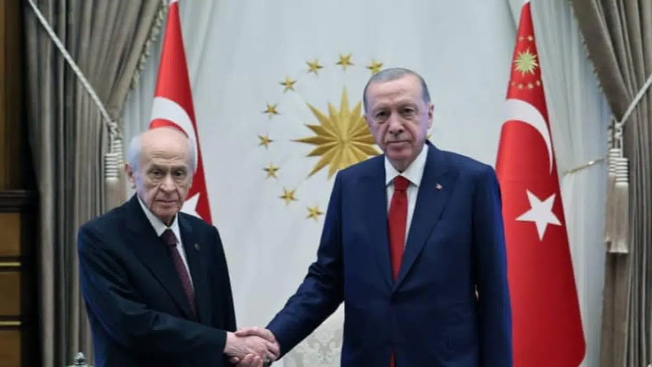 AK Parti Bahçeli'nin Cumhur İttifakı sözlerini 'kıymetli' buldu, Demirtaş için yorum yok