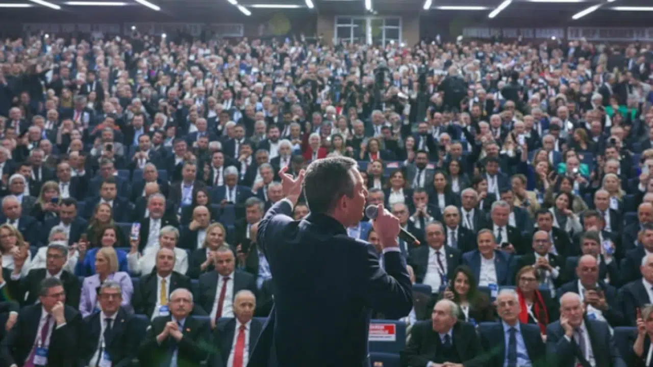 CHP 'Şimdi İktidar Zamanı' sloganıyla Kurultay'a hazırlanıyor
