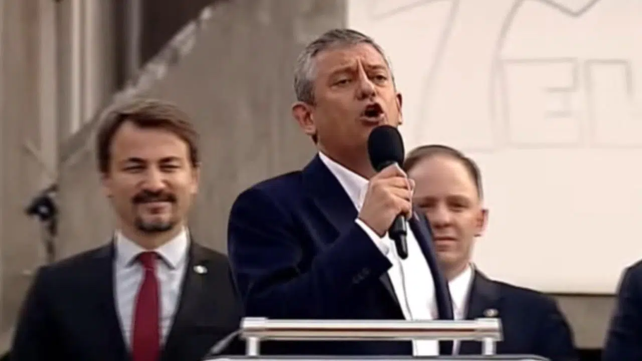 İmralı kararı sonrası ilk miting Zonguldak'ta: Özgür Özel'den Ali Yerlikaya iddiası