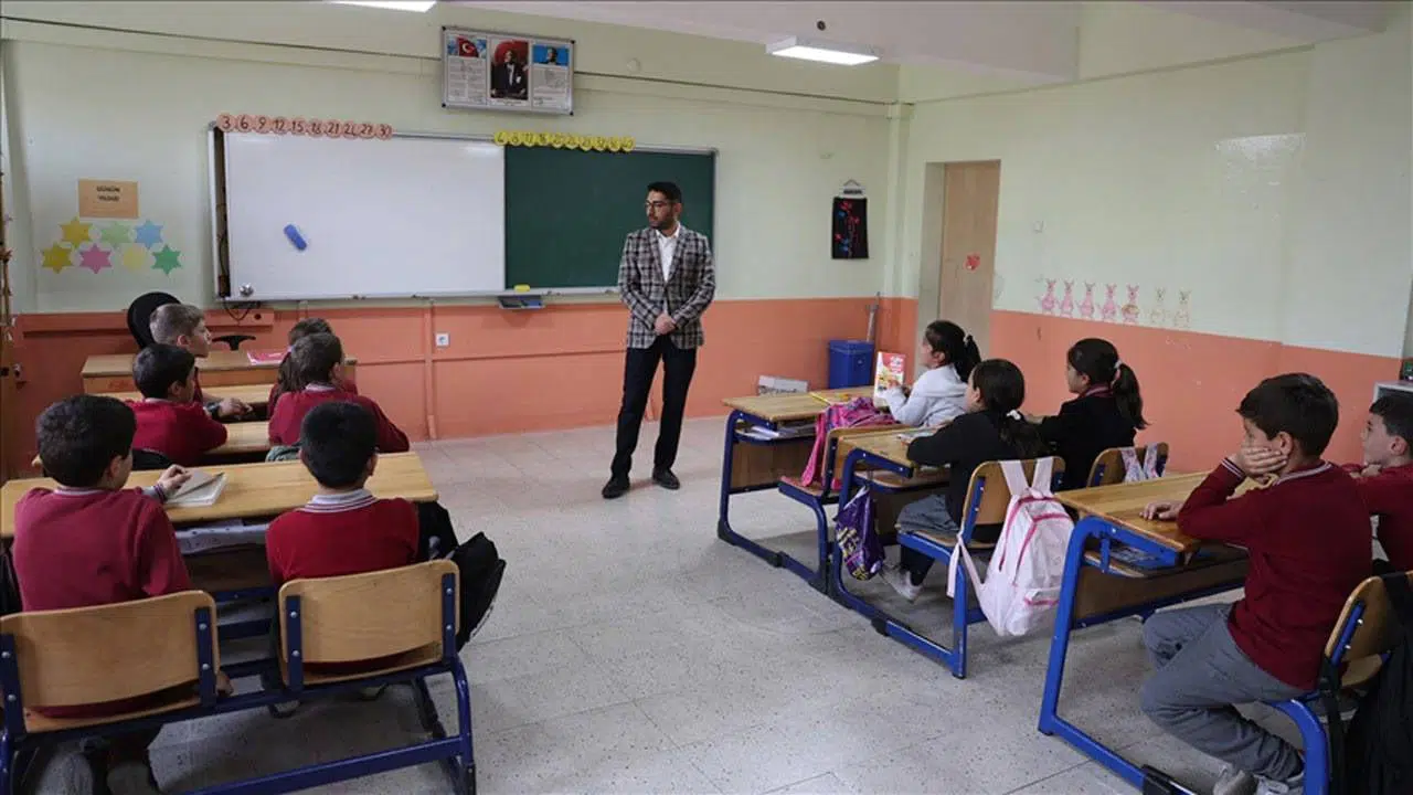 İşte Yusuf Tekin'in karnesi: Öğrenciler kaçtı, devamsızlık alarm verdi, hedefler tutmadı