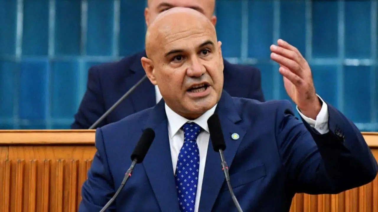 Turhan Çömez'den 'saygısız' tıp öğrencisine tepki: Ata'na bu nefretin neden