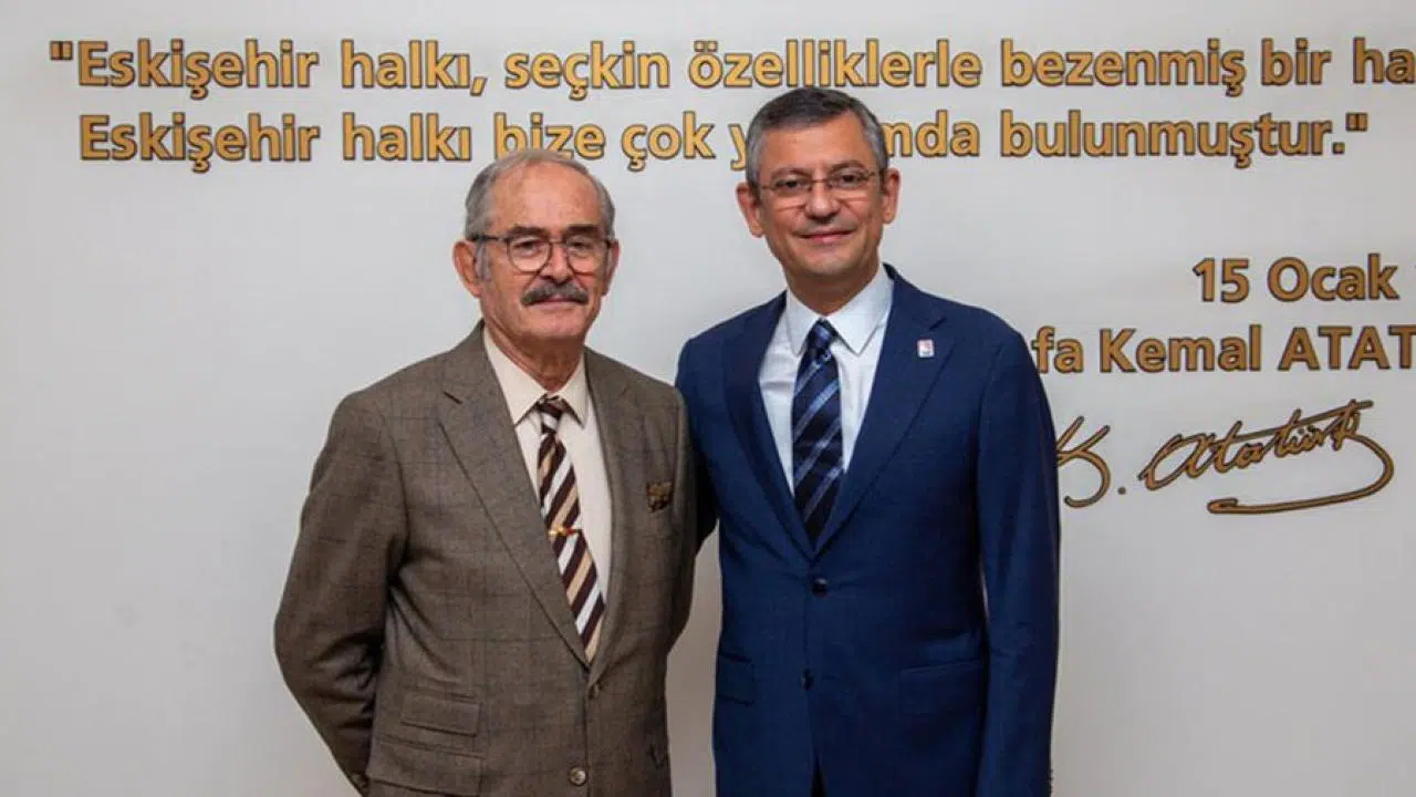 Yılmaz Büyükerşen aktif siyaseti bıraktı: 'Kendimi emekli ettiğimi duyuruyorum'