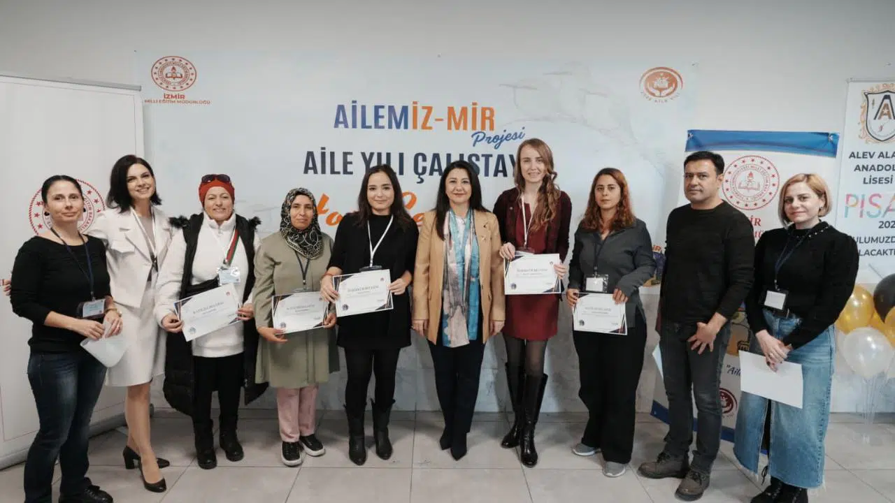 “Aile Yılı” Kapsamında Aileyi Merkeze Alan Çalıştay Karşıyaka’da Gerçekleştirildi