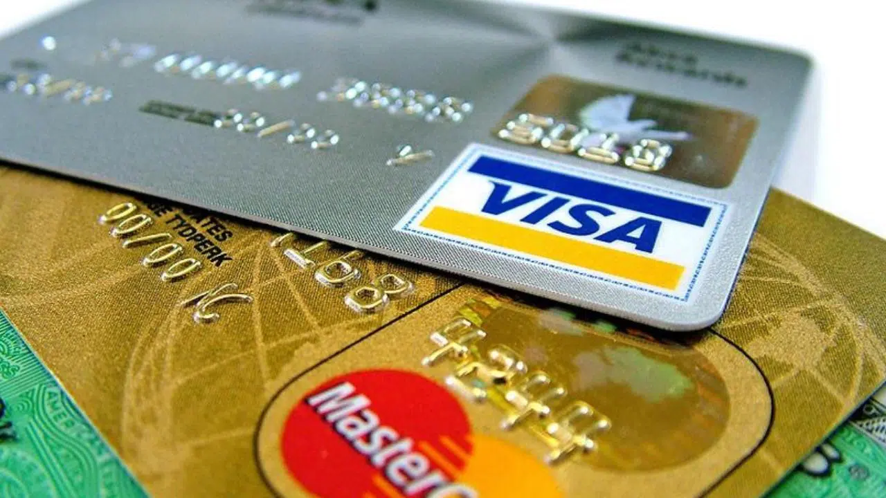 Bankalara yeni uyarı: Hazine'den kredi kartı ve KMH limitlerine fren
