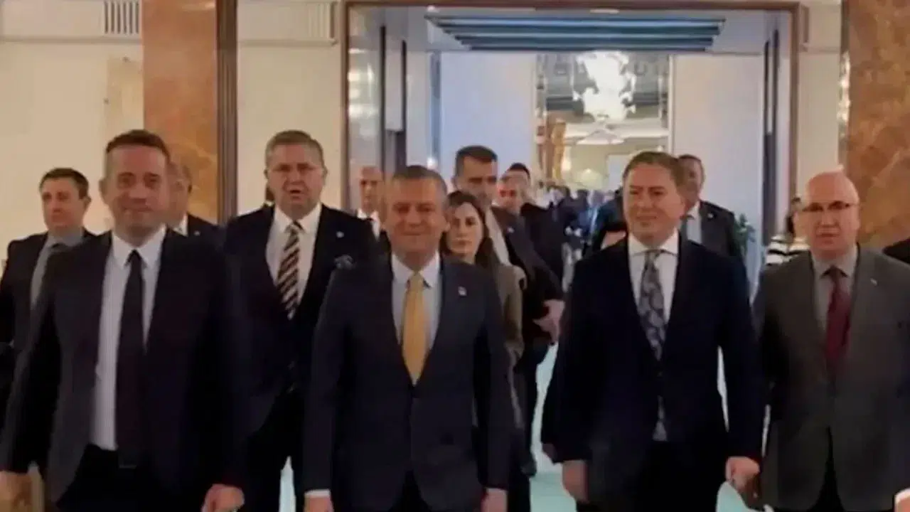 CHP lideri Özgür Özel TBMM’de