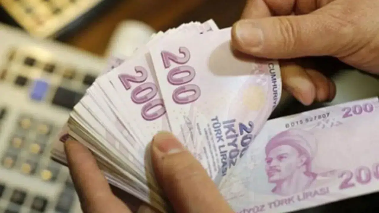 Emekli maaş farkı olan 3.119 TL'nin ödeme takvimi netleşti: İşte o tarihler