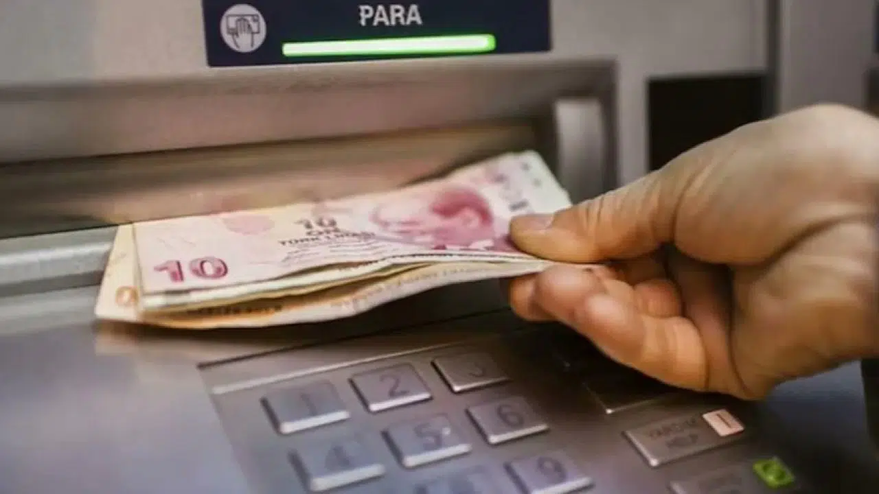 Emekliye bir darbe de bayram ikramiyelerinden geliyor
