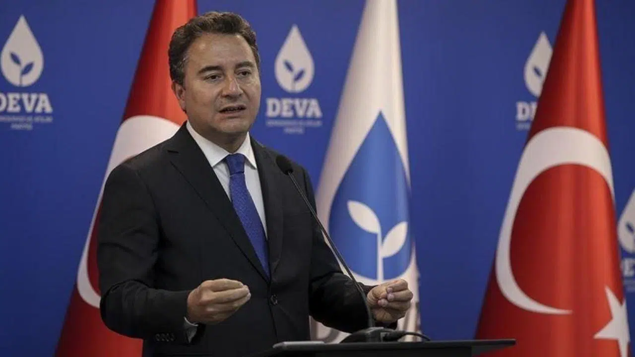 Ali Babacan’dan hükümete ekonomi eleştirisi: 'En büyük banknotumuzun değeri 5 dolar bile etmiyor'
