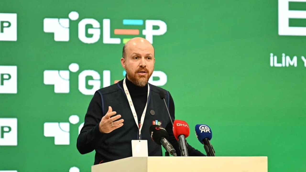 Bilal Erdoğan: "Dünya beşten büyüktür diyen bir liderimiz varken gelin bu çürümüş düzene muhalefet edelim"