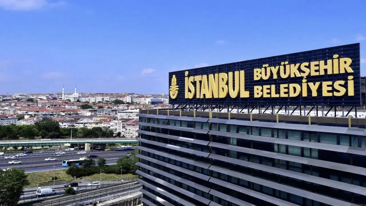 CHP'li Yavuzyılmaz belgeleri paylaştı: İBB, AK Parti döneminde 7 yıl boyunca denetlenmemiş!