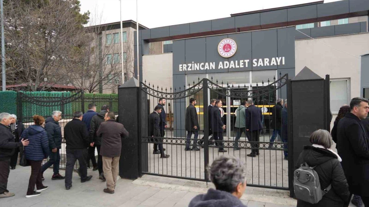 Erzincan’da 9 işçinin hayatını kaybettiği toprak kaymasına ilişkin dava 14 Nisan’a ertelendi