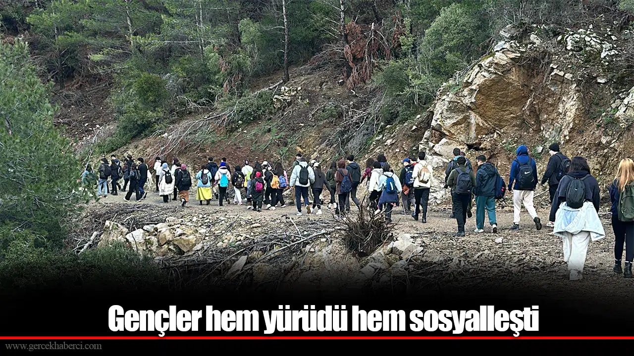 Gençler hem yürüdü hem sosyalleşti