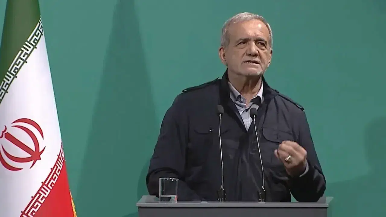 Pezeşkiyan: Dünya güçleri bizi boyun eğmeye zorlamak istiyor