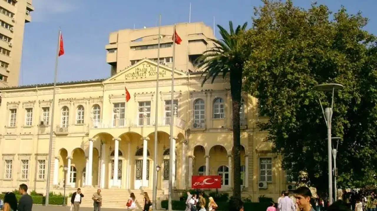 İzmir Valiliğinden Çiğli'deki öğrenci yurdu ile ilgili açıklama