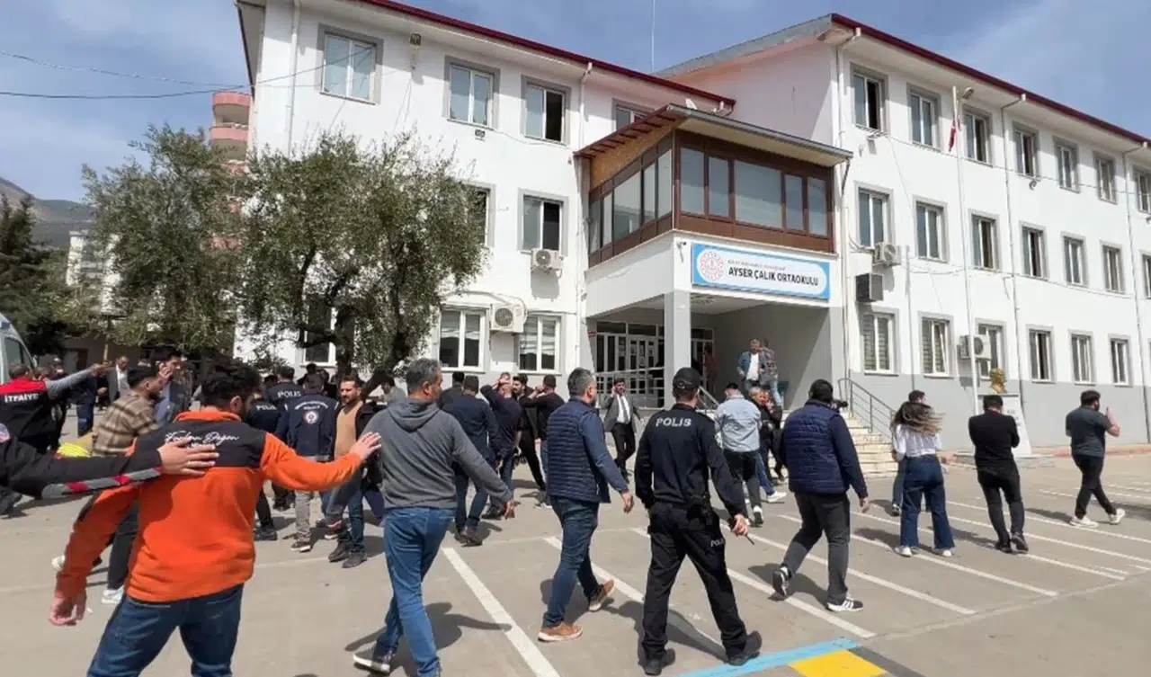 Kahramanmaraş’taki okul saldırısında can kaybı 10'a yükseldi