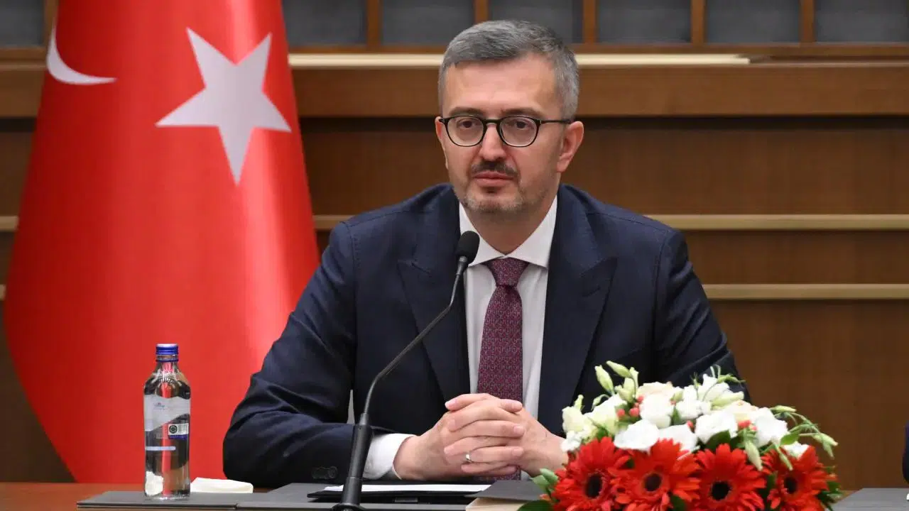 Burhanettin Duran'dan Özgür Özel'in iddialarına sert yanıt