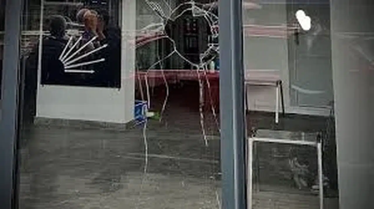 CHP Keçiören İlçe Başkanlığı'na Taşlı Saldırı: Fail Gözaltında