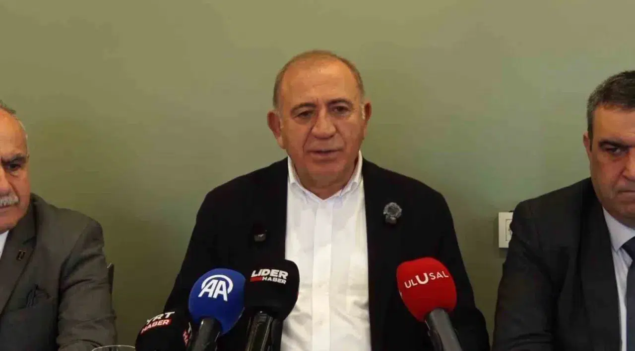 CHP’li Gürsel Tekin: "Seçim Kurulu’na soruyorum; bu mühür, karar defteri kimde. Bizde"