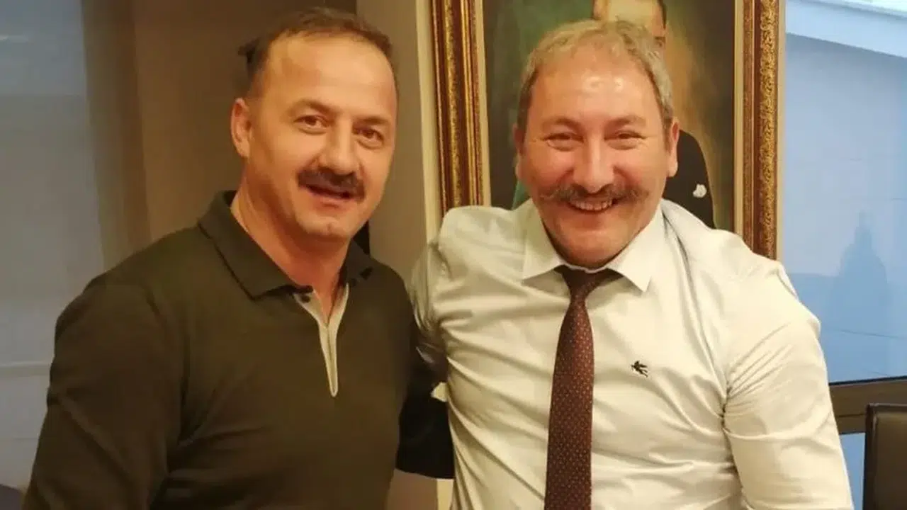 Anahtar Parti'den dikkat çeken transfer: Mehmet Tolga Akalın'a rozet takılacak