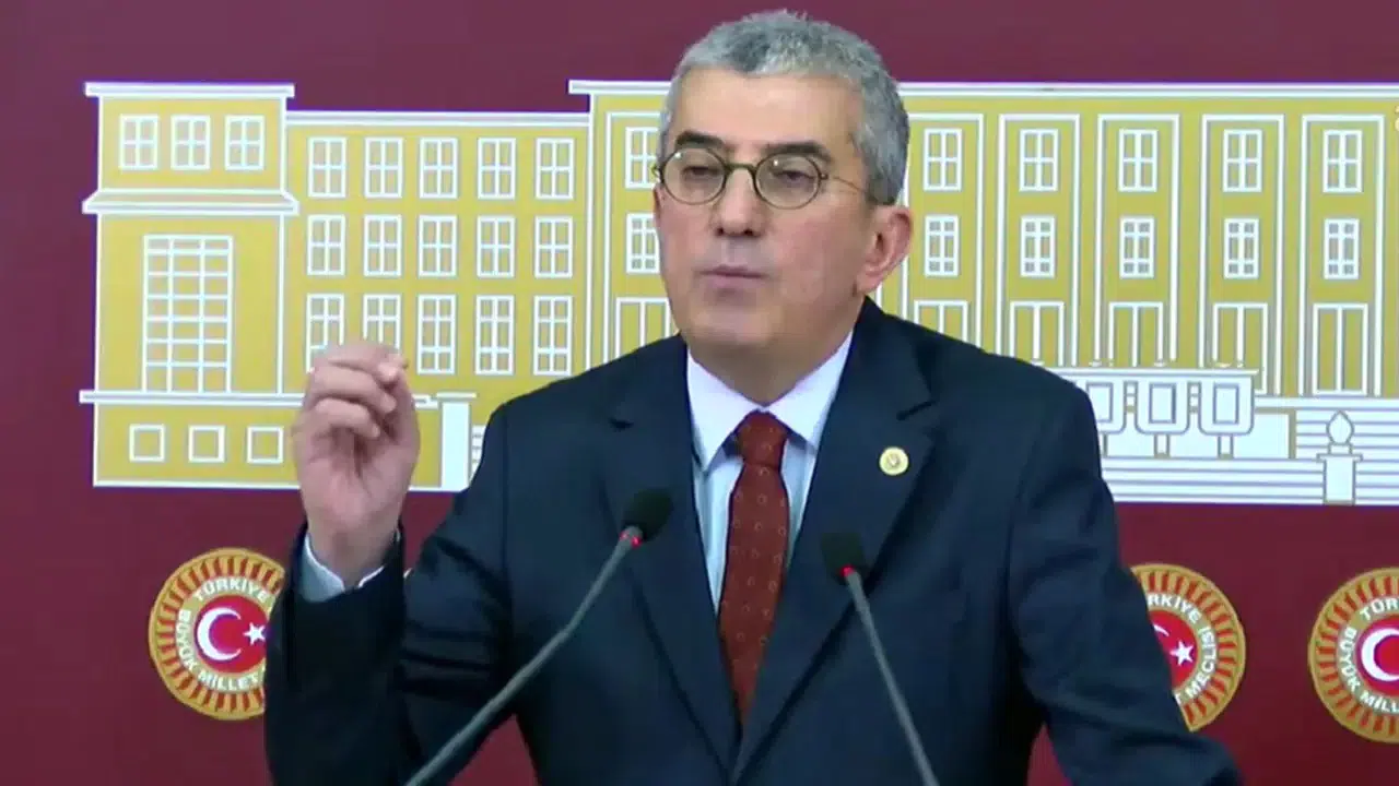 Gökhan Günaydın'dan Sözcü ve Yılmaz Özdil'e ağır sözler: 'Bu A Haber kafasıyla devam edin...'