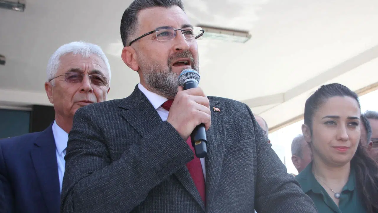 Serik Belediye Başkanı Kadir Kumbul, CHP'den istifa etti