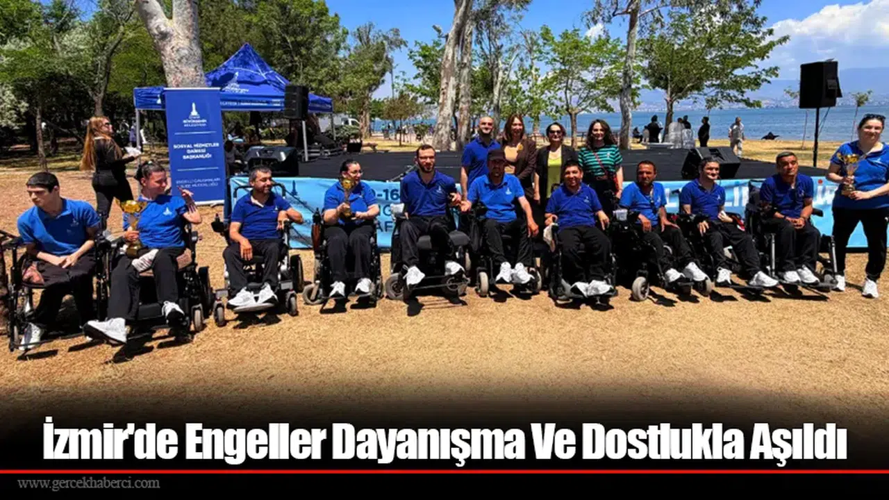 İzmir'de Engeller Dayanışma Ve Dostlukla Aşıldı