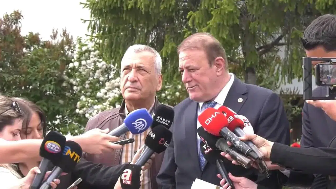 Kılıçdaroğlu'nun heyetinde yer alan Hüseyin Yıldız: "AK Parti'den başlayarak bütün partilerle bayramlaşacağız"