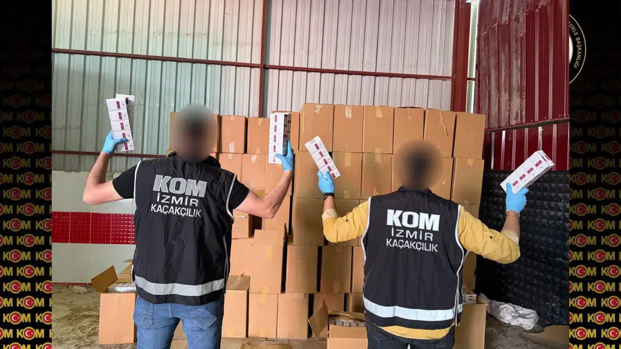 İzmir'de Son 5 Yılın En Büyük Sigara Operasyonu Gerçekleşti