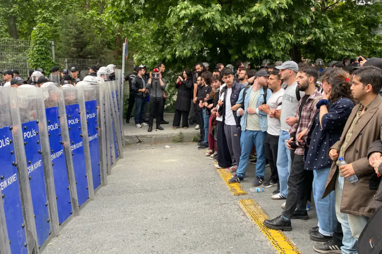 YÖK, İstanbul Bilgi Üniversitesinin faaliyetlerine devam edeceğini bildirdi