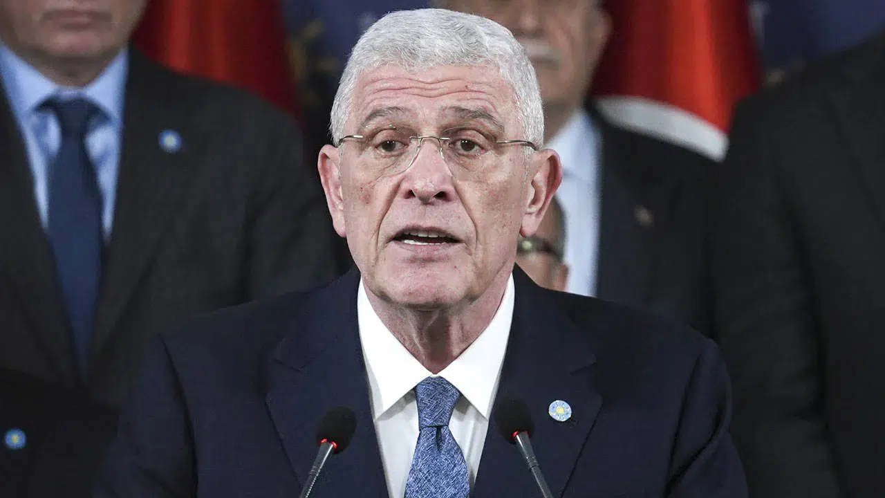 Dervişoğlu'ndan iktidara kayyum tepkisi: "CHP'nin ağır hasar görmesine razı olmayız"