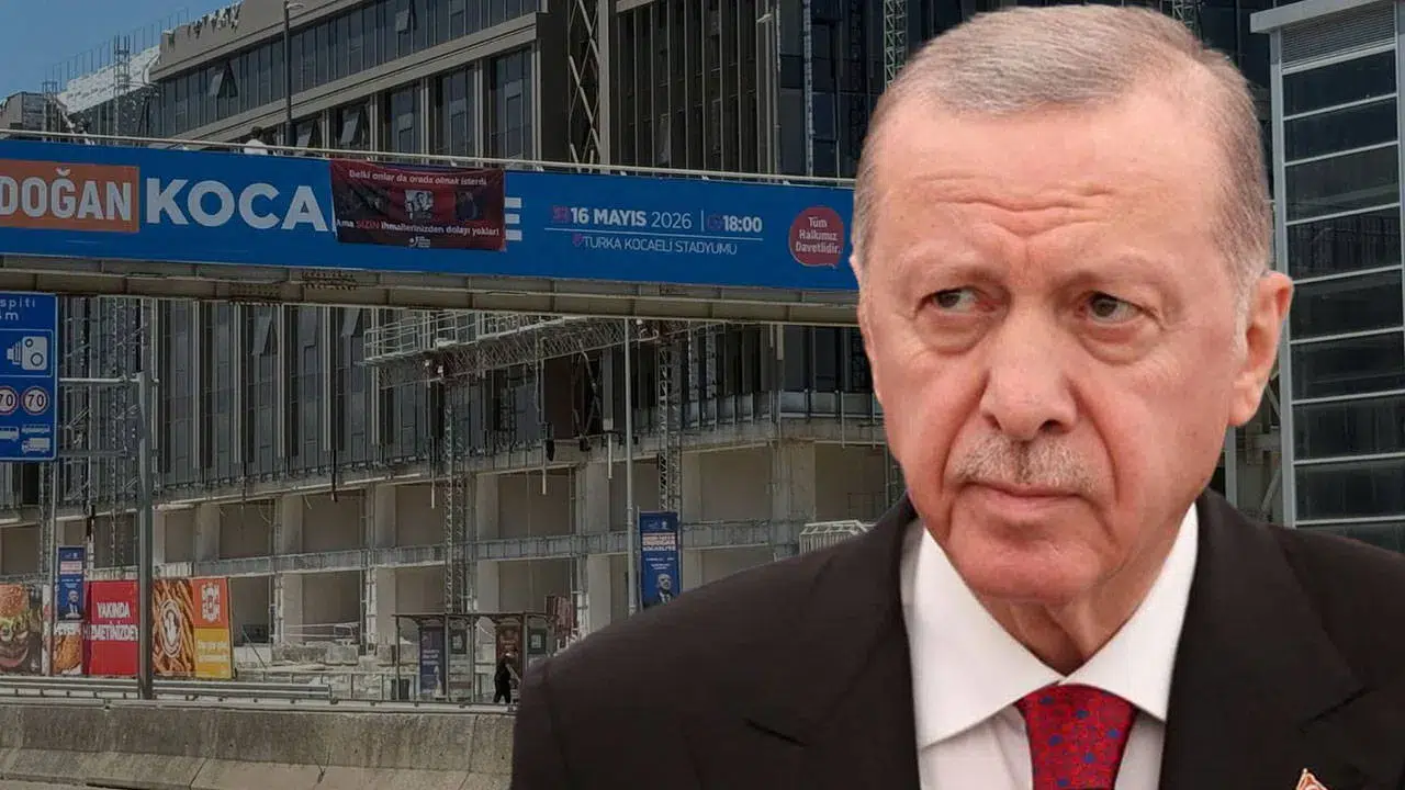 Üst geçide ölen gençlerin fotoğraflarını astılar