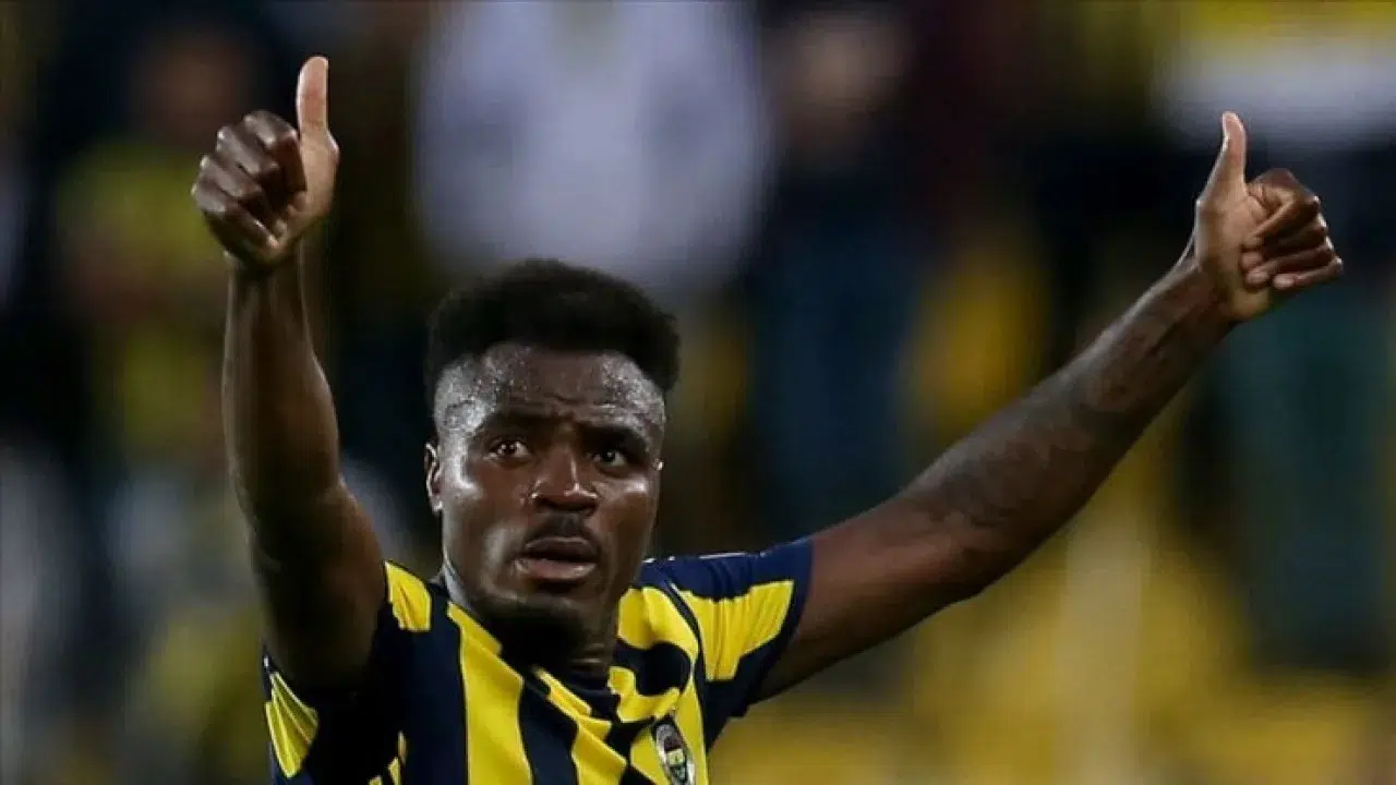 Emmanuel Emenike Fenerbahçe teknik direktörlüğü görevine resmen talip oldu