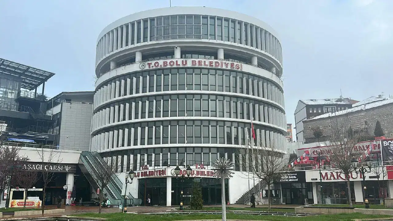 Bolu Belediyesi ve Bol-Tur binasında operasyon başladı