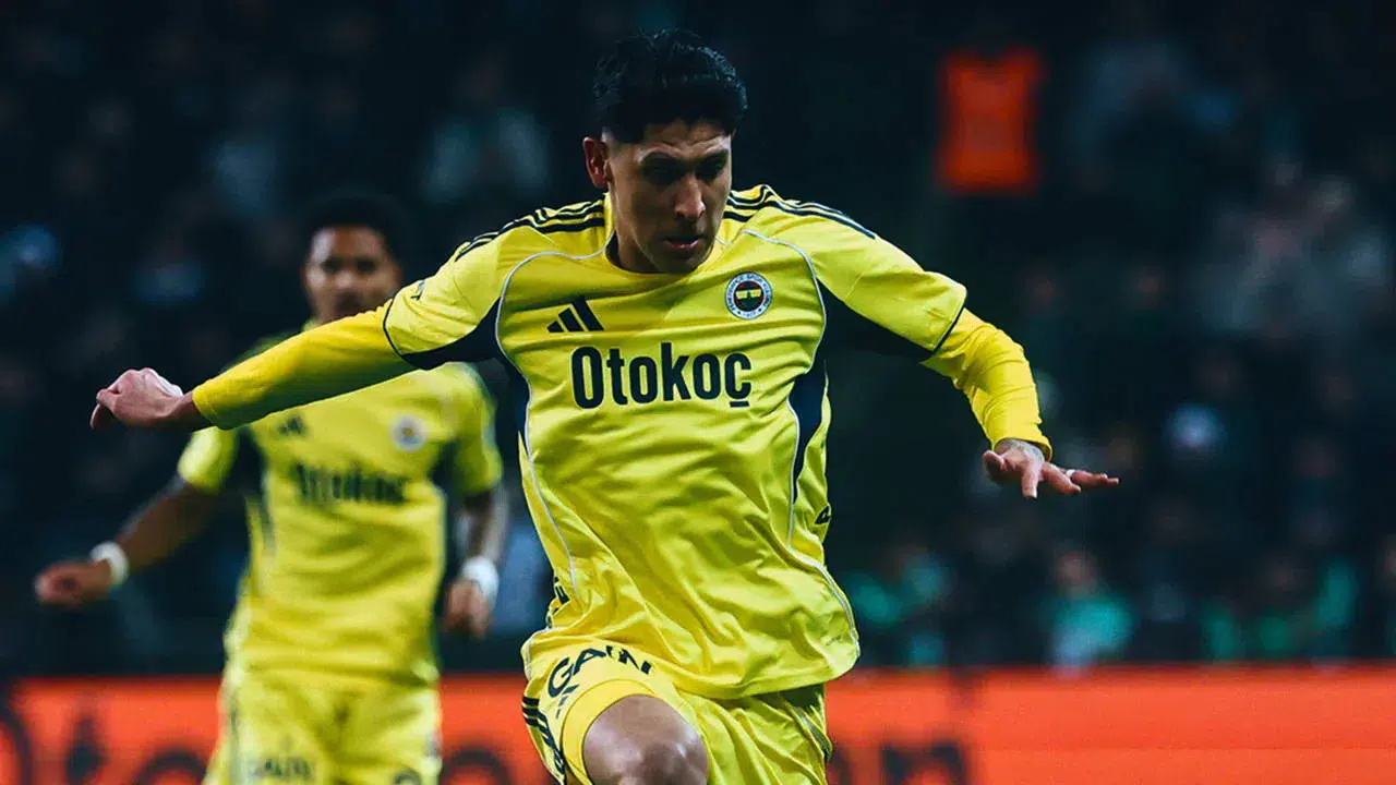 Edson Alvarez kendisini yuhalayan taraftarlara sosyal medyadan yanıt verdi