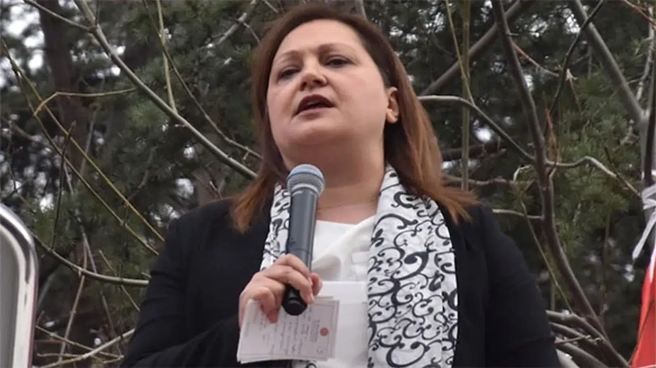 Burcu Köksal'ın AK Parti'ye Geçeceği İddiası CHP Örgütünü Harekete Geçirdi