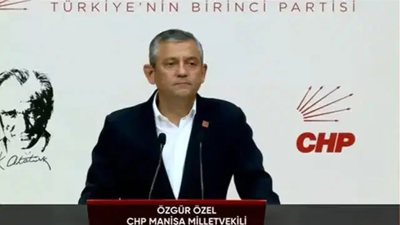 CNN Türk Özgür Özel'i milletvekili olarak tanımladı